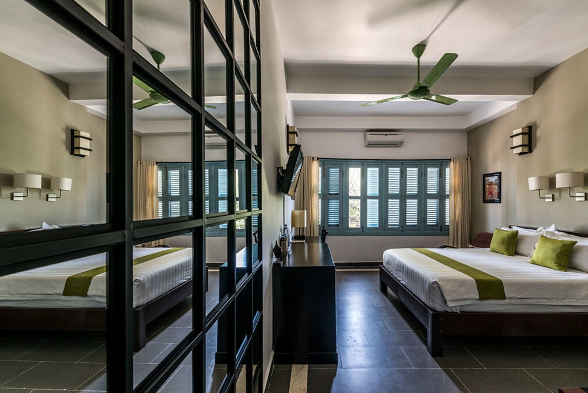 Hotel The Columns Kâmpôt Zewnętrze zdjęcie